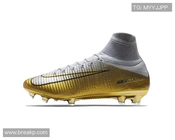 足球明星穿破球鞋瞬间大揭秘精彩视频回顾与分析